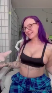 Awkward nervous gf vibes tonight