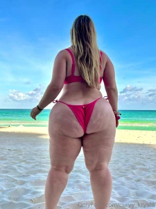 I d love for you to spend these holidays with me so what do you notice