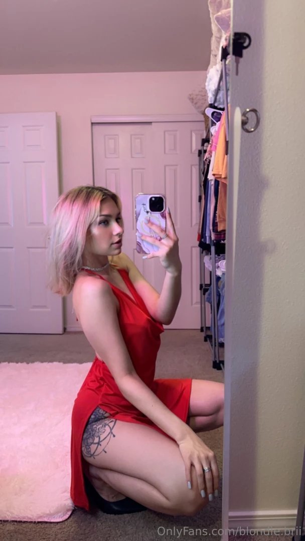 Lady in red part 460 