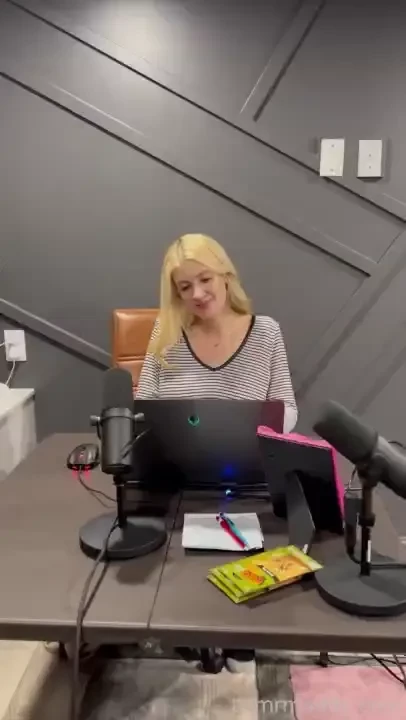 Pov you walk in on me editing 