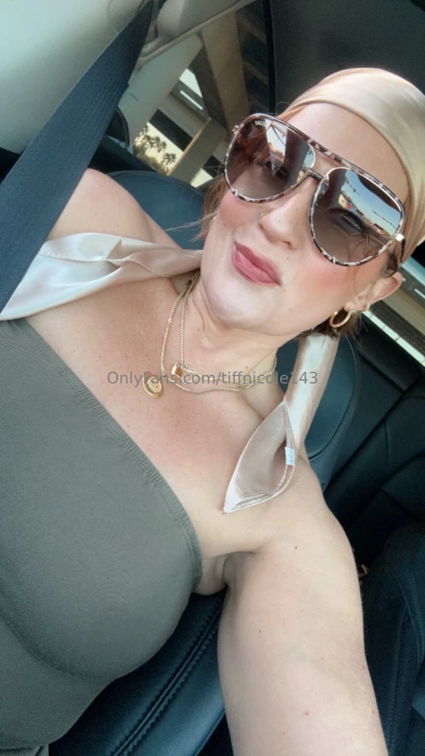 Hey you hoping you re having the best day ever 