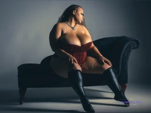 Be the first 2 to tip 10 for 500 worth of content sent immediately