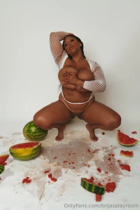 Would you breed me on a scale from 1- 10 how bad do you want to tip me