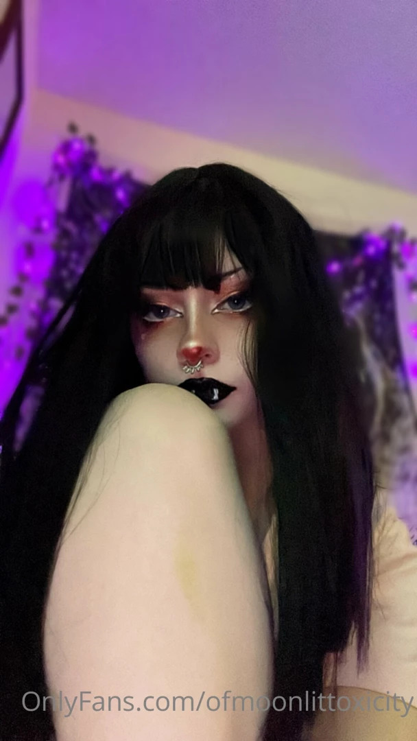 Just sent out my solo dildo video to everyone who had rebill on if you 