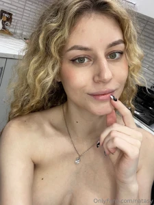 What do u think i m thinking about now
