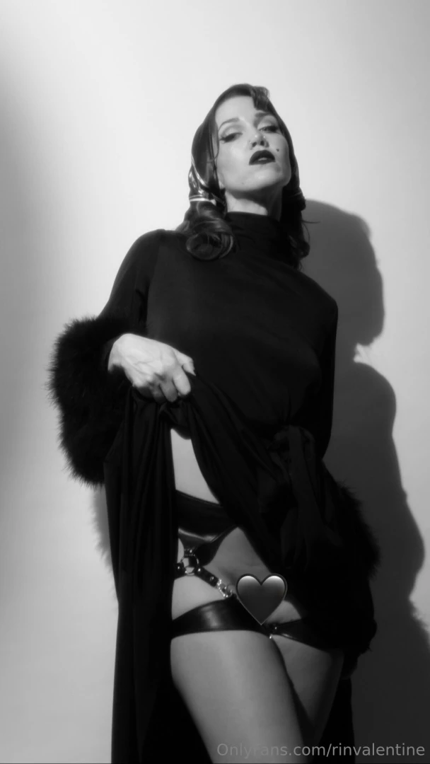 I love this old hollywood glamor look 50 for uncensored set 