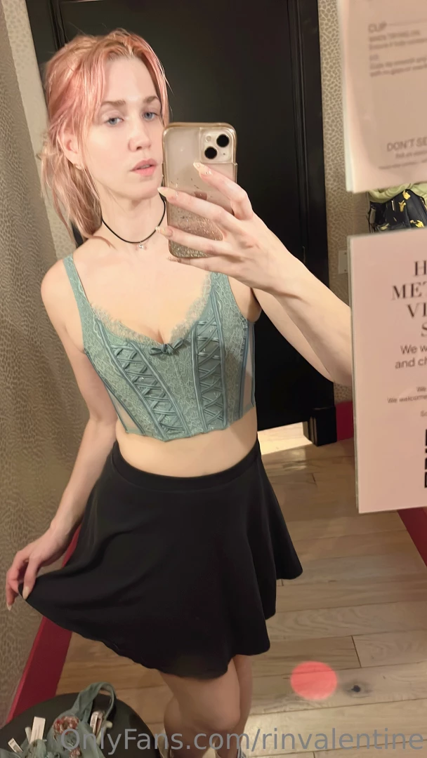 Heard you like dressing room pics top was too expensive to justify but part 1 