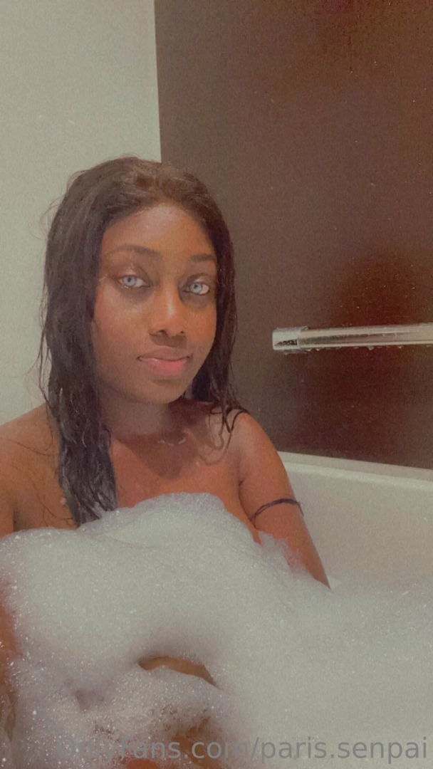 Feeling bubbly tip and i ll dm you the entire set 