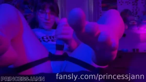 Tw use of f slur my cock feels extra fucking good when i m mean like