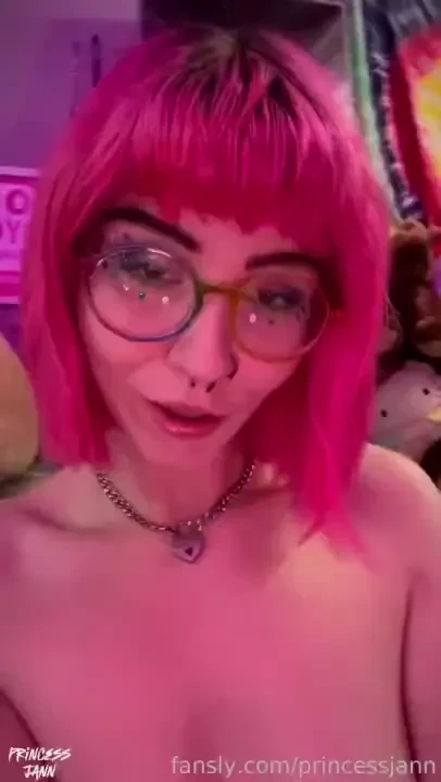 You could never please me or any woman you re useless 