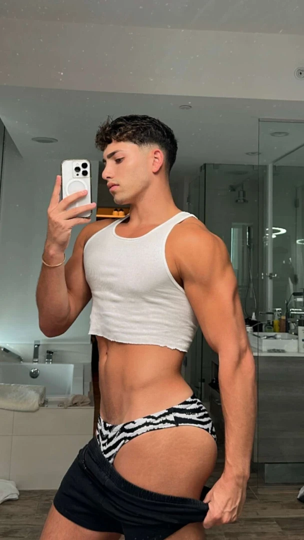 Googled yummiest food to eat and it showed a pic of my ass 