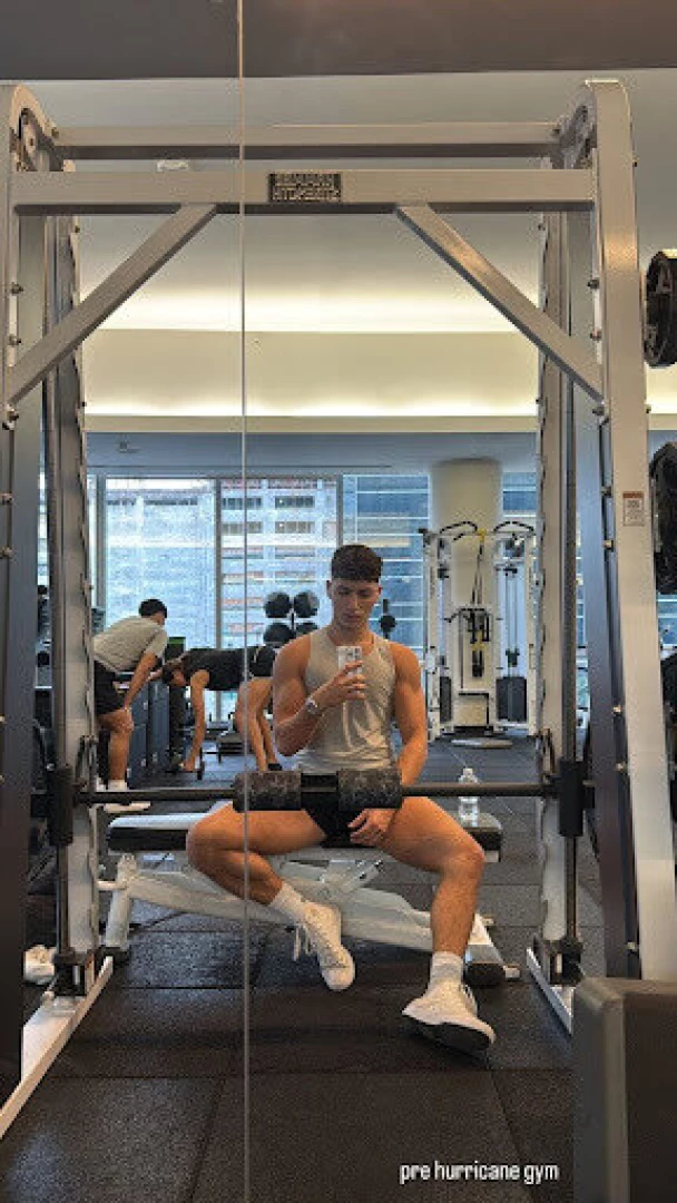 Feelin generous today first 10 subs to dm me get a discount on any of 