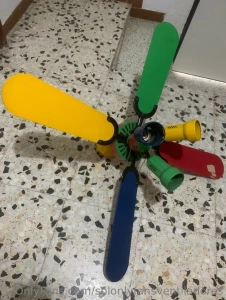 Sunday colorful breakdance