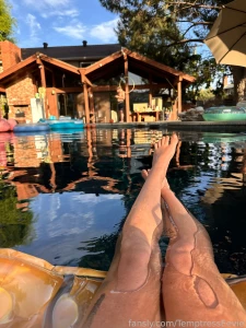 Flew home last night taking today and tomorrow to get all my content part 3