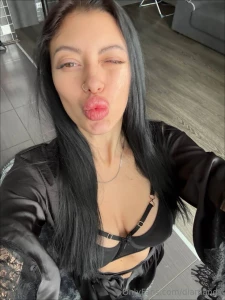 Hi if angel came down to you would you spend time with him i m on my