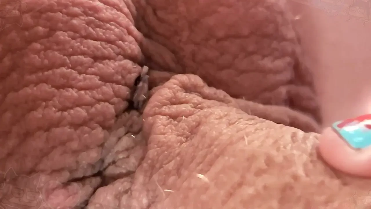 Getting caught up in my skin while i masturbate is a nice way to get 