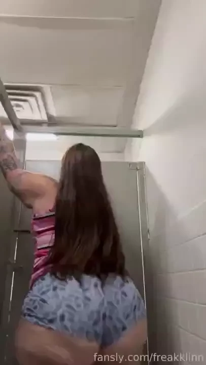Shaking in the work bathroom 