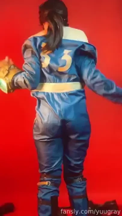 It s getting hot teen brunette cosplay fallout flash bigass pale 