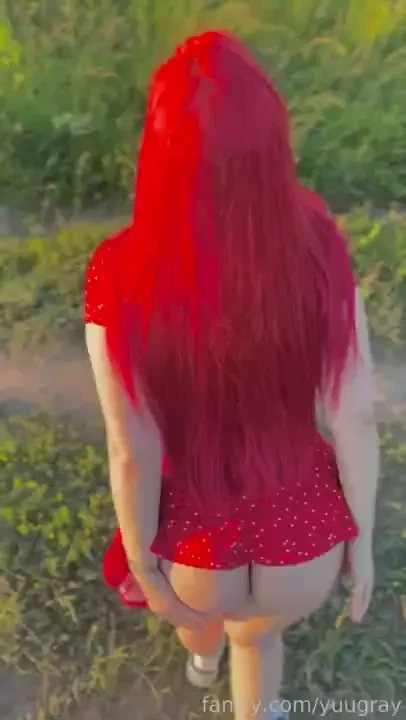 Slap or pass pale redhead egirl fatass bigbooty bigass upskirt outdoor 