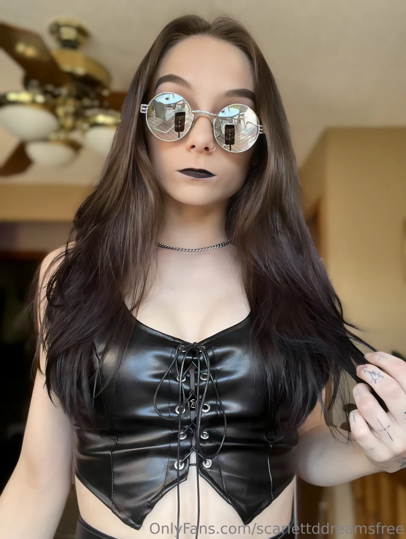 Alpha bitch of your dreams 