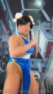 Chun-li from street fighter