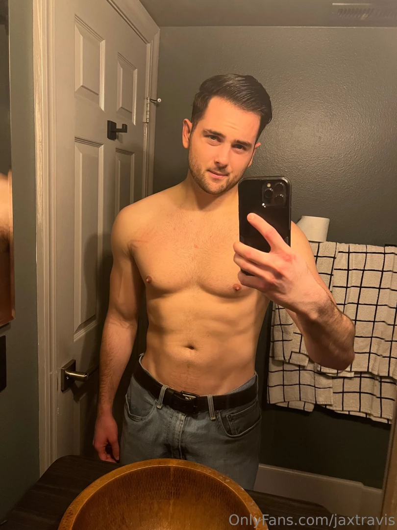 Wanna feel my muscles 