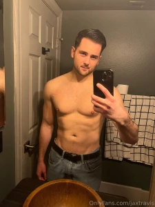 Wanna feel my muscles