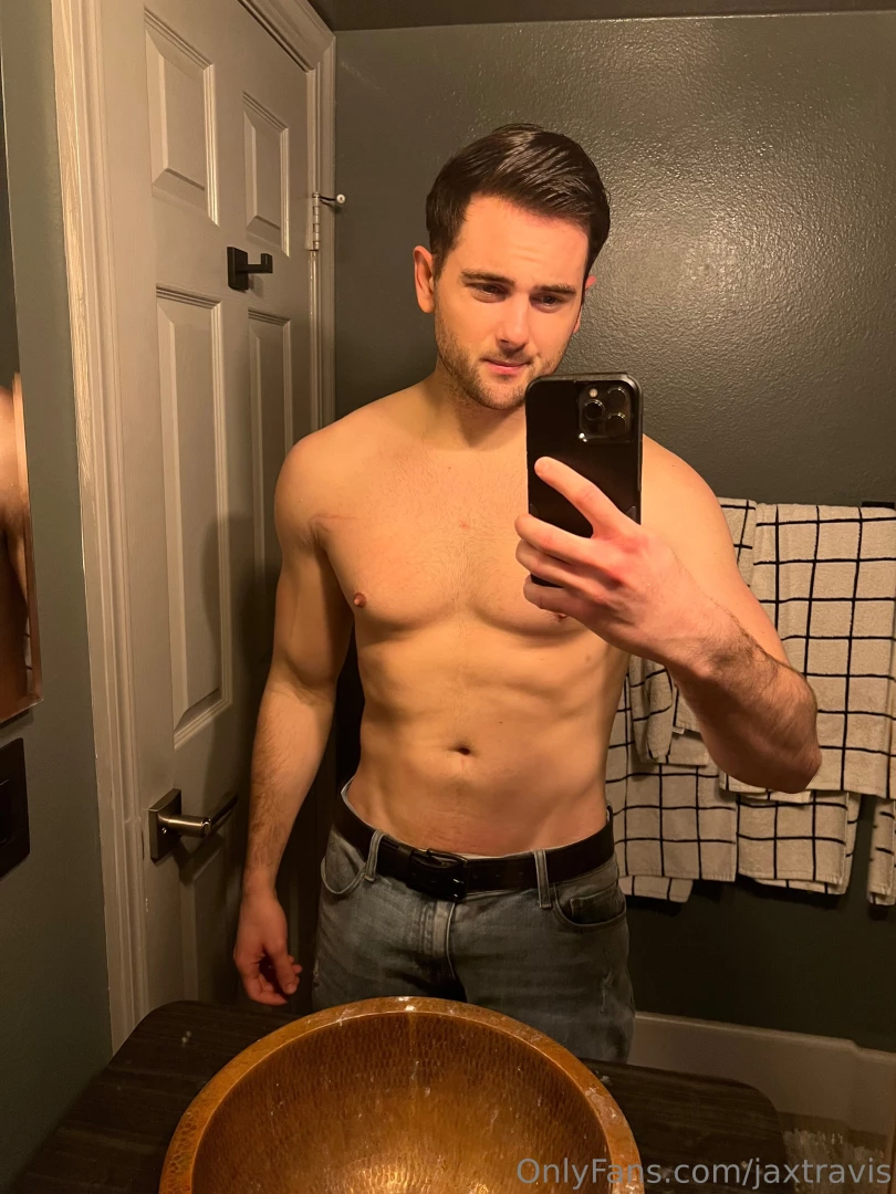 Can you kiss my chest 