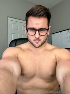 Let s cuddle in my bed