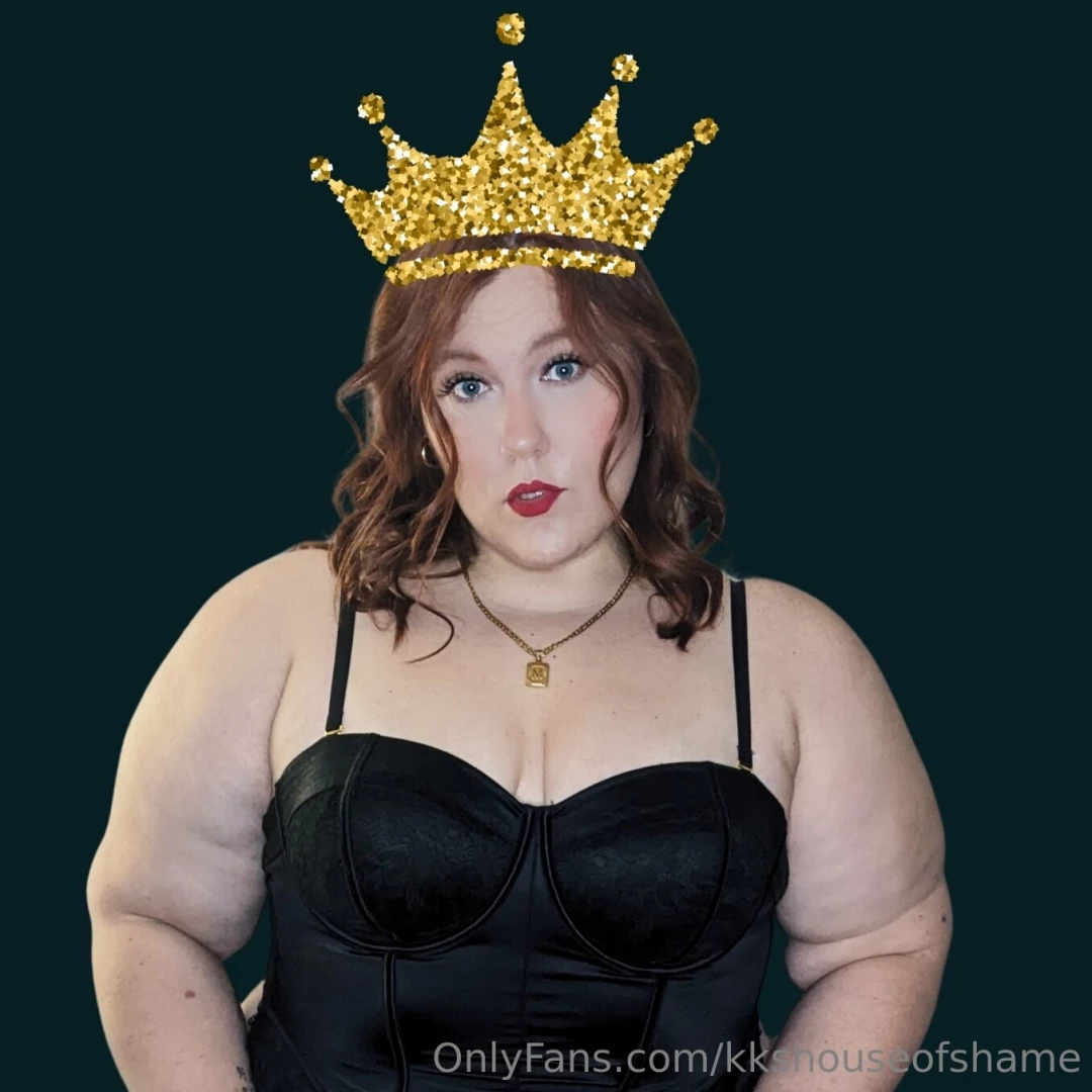 Miss me the queen is back and ready to make your dicks fear me 