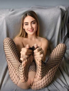 Rianna_sex sweet and quiet girl but as soon as no one sees her she part 301