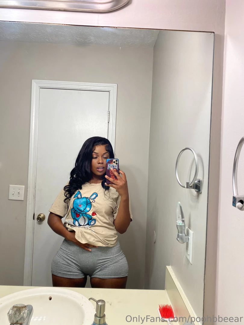 7 50 https onlyfans com poohbbeearr 