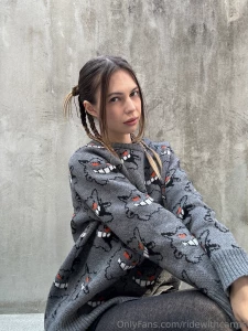 Looking for hot spicy wet noods hehe