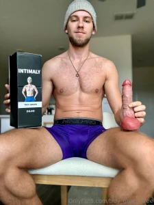 I made a replica of my 8in cock dm for more details part 1