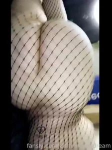 Do you like my ass in these fishnets