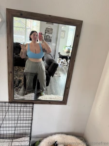 Middle fingers up to all my haters