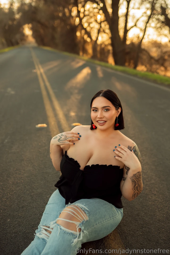 Golden goddess check out all of the photos n my vip page part 2 