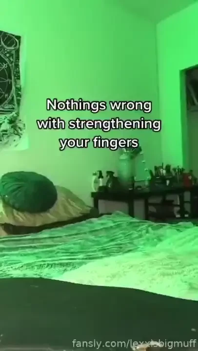 Quick tit flash through the humbucker skinny over30 mature natural 