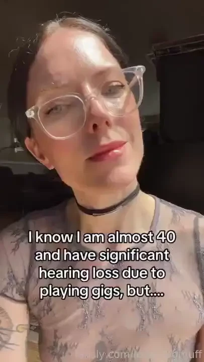 Do you like older moms tinytits petite mature mommy over30 milf 