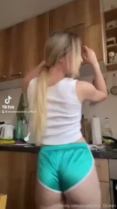 354602093266350080 part 19