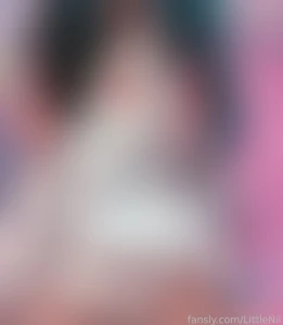 Peeka boo for the perverts out there half body pantsu tease