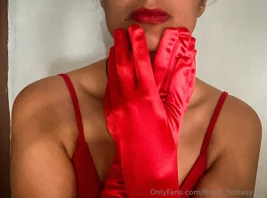 I ll drive you insane with my gloves on