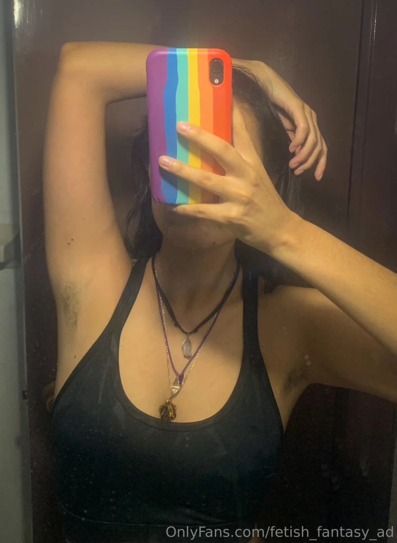 Just came back from training get ready to sniff my armpit pet 