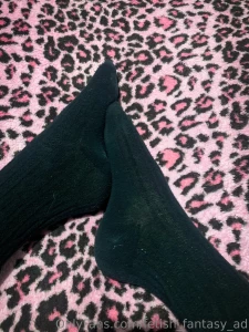 Cum play with me baby lets fulfill your fantasies