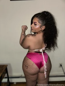 Ass so fat think you could make it fatter fyp part 1