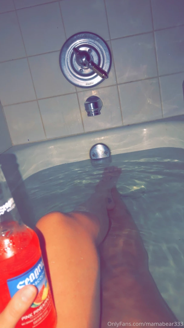 I wish this bath wasn t so lonely 
