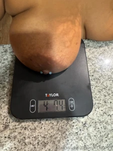 I m almost 9lbs of titties