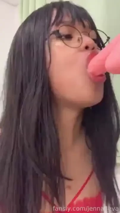 The only job that i know is blowjob i hope u dont mind that trans 