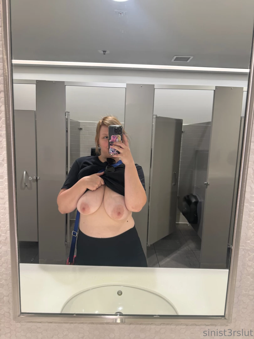 Titty selfie at macy s there was ppl in the stalls hopefully they didn 