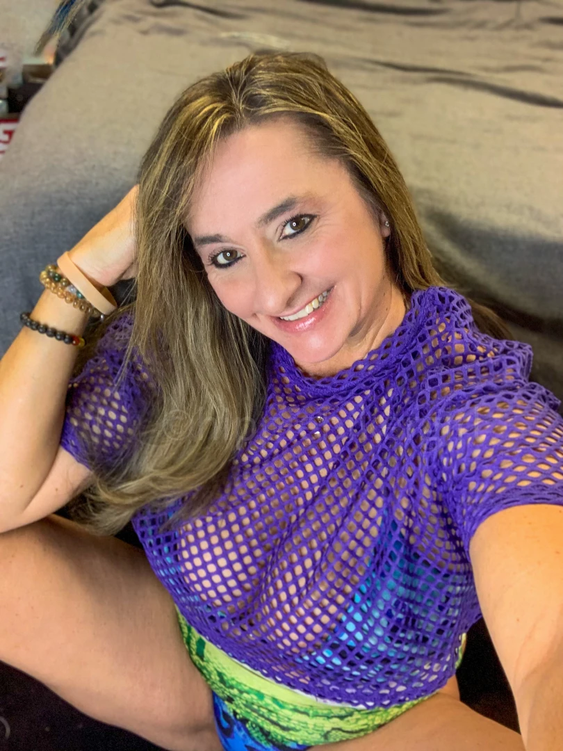 All about the selfies tonight hope that s ok check out my vip page for part 1 